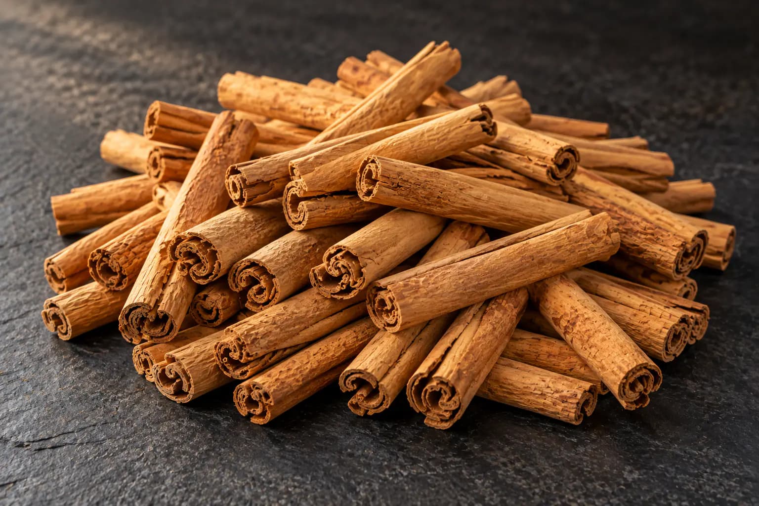 Cinnamon Sticks (Cinnamomum verum) sourced from Kollam, Kerala — photo 1 of 4